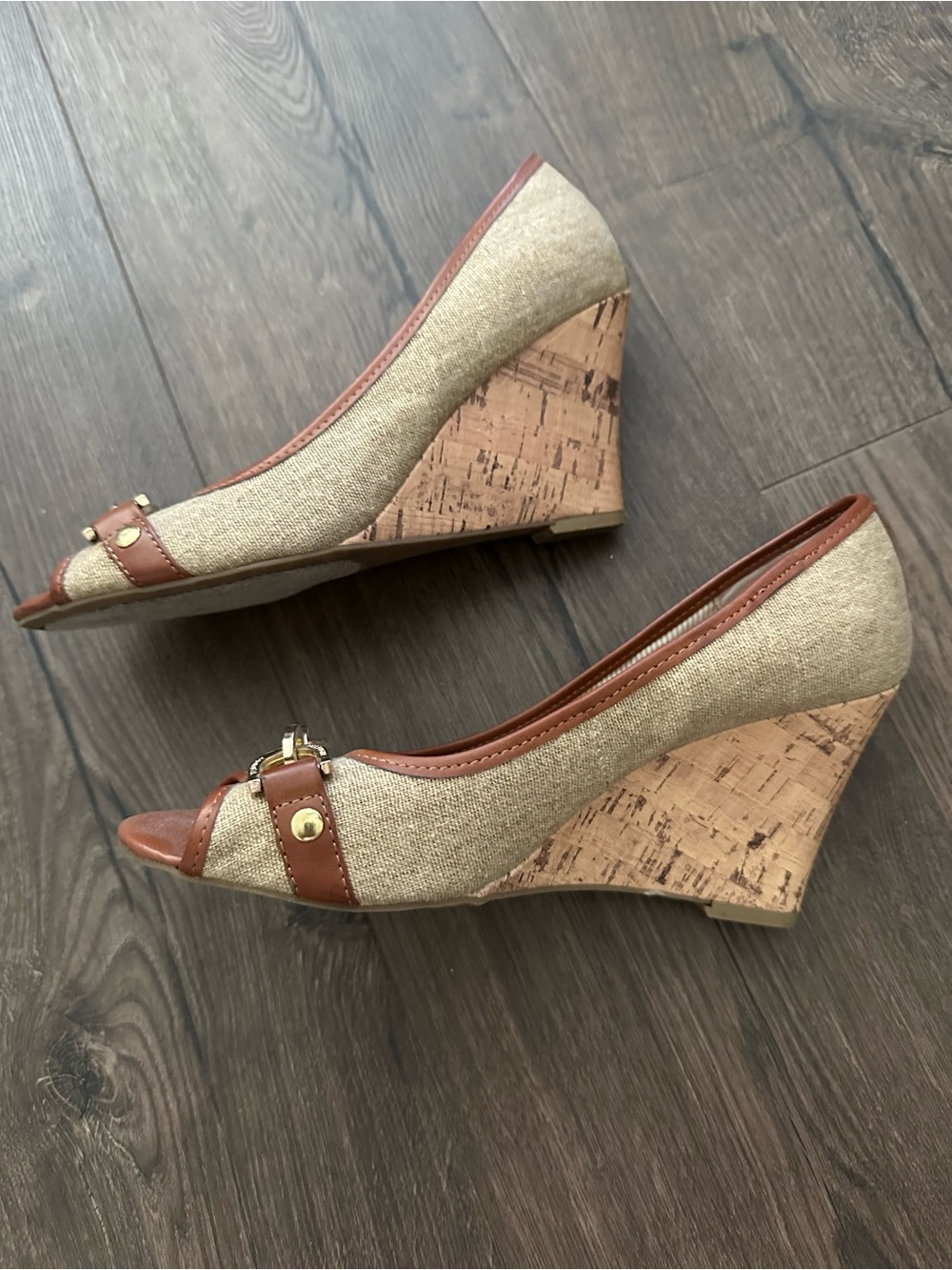 Tommy Hilfiger Gold and Brown Chain Peep-Toe Heels - Picture 4 of 5
